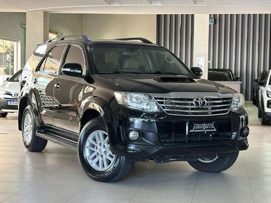 TOYOTA-HILUX SW4-3.0 SRV 4X4 7 LUGARES 16V TURBO INTERCOOLER DIESEL 4P AUTOMÁTICO TOYOTA-HILUX SW4-2011