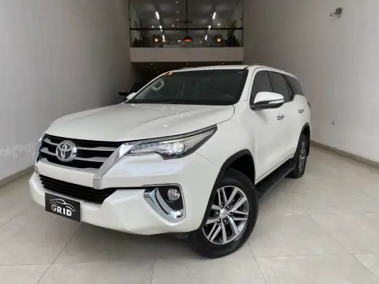 TOYOTA-HILUX SW4-2017