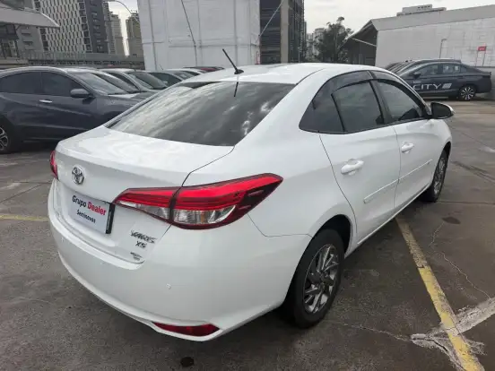 TOYOTA-YARIS-2024