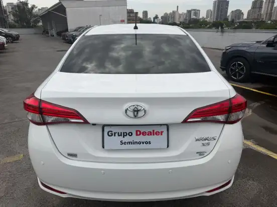 TOYOTA-YARIS-2024