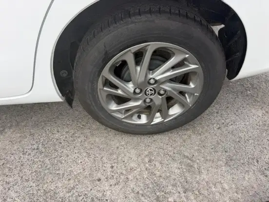 TOYOTA-YARIS-2024