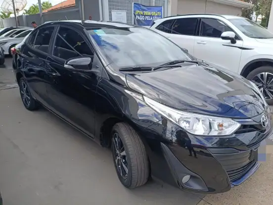 TOYOTA-YARIS-2018