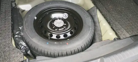 TOYOTA-YARIS-2018