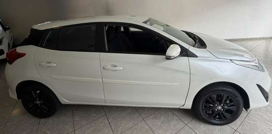 TOYOTA-YARIS-1.3 16V FLEX XL PLUS TECH MULTIDRIVE TOYOTA-YARIS-2019
