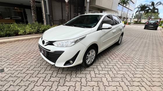 TOYOTA YARIS 1.5 16V FLEX SEDAN XL MANUAL