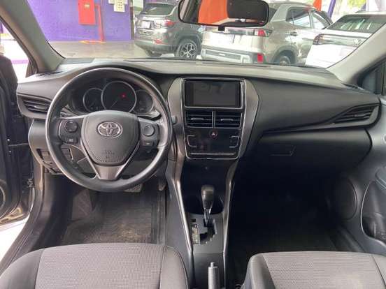 TOYOTA-YARIS-2024