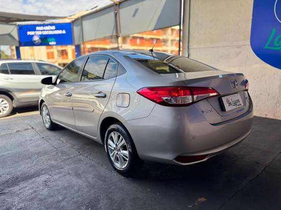 TOYOTA-YARIS-2019