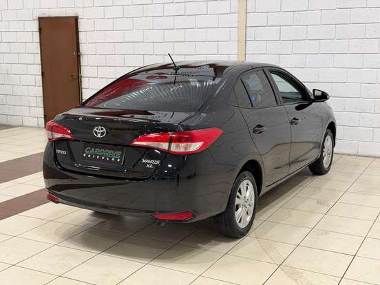 TOYOTA-YARIS-1.5 16V FLEX SEDAN XL PLUS TECH MULTIDRIVE TOYOTA-YARIS-2018