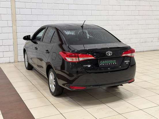 TOYOTA-YARIS-2018