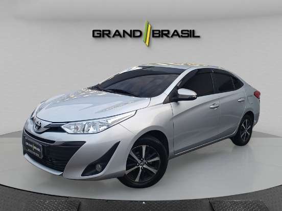 TOYOTA-YARIS-2021
