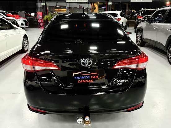 TOYOTA-YARIS-2020
