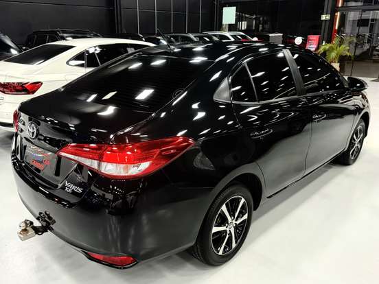 TOYOTA-YARIS-2020