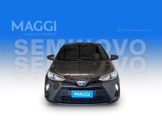 TOYOTA-YARIS-2022