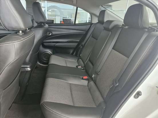 TOYOTA-YARIS-2024