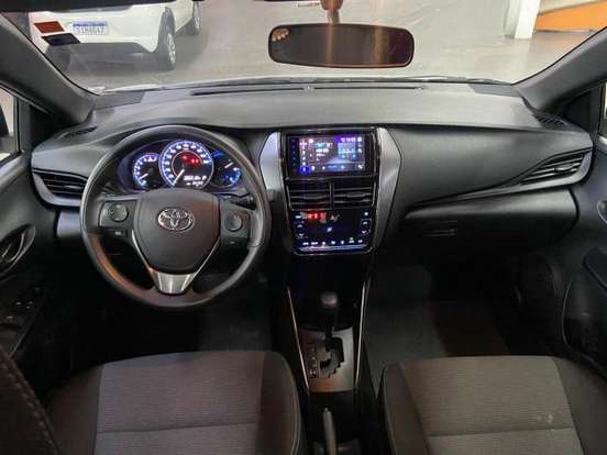 TOYOTA-YARIS-2024