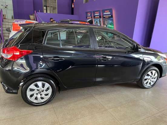 TOYOTA-YARIS-2024