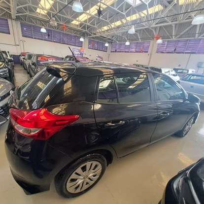 TOYOTA-YARIS-2024