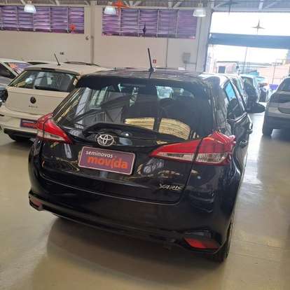 TOYOTA-YARIS-2024