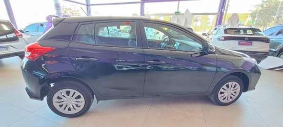 TOYOTA-YARIS-2024