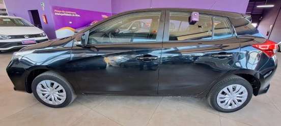 TOYOTA-YARIS-2024