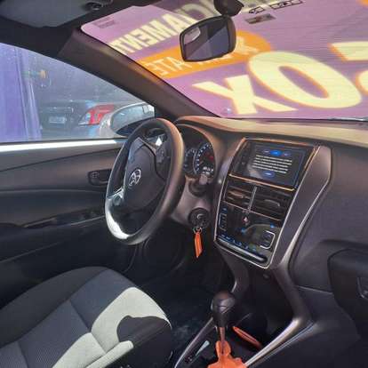 TOYOTA-YARIS-2024