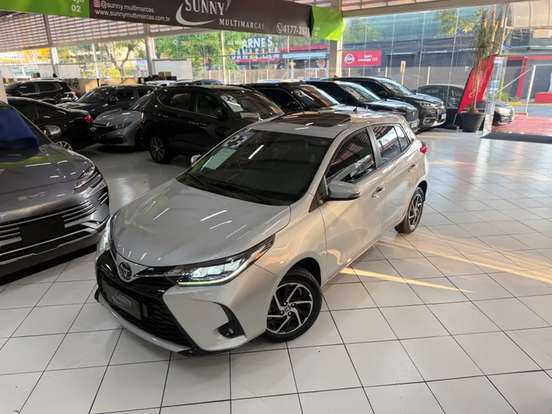 TOYOTA-YARIS-2022