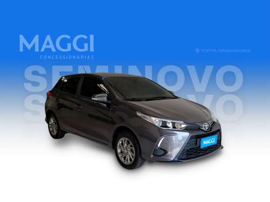 TOYOTA-YARIS-2022