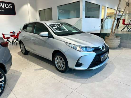 TOYOTA-YARIS-2023