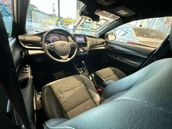 TOYOTA-YARIS-2023