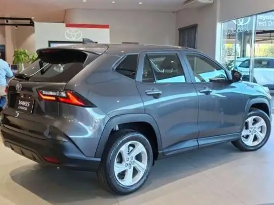 TOYOTA-YARIS CROSS-2026
