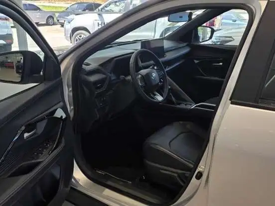 TOYOTA-YARIS CROSS-2026
