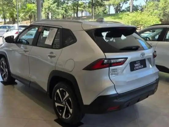 TOYOTA-YARIS CROSS-2026
