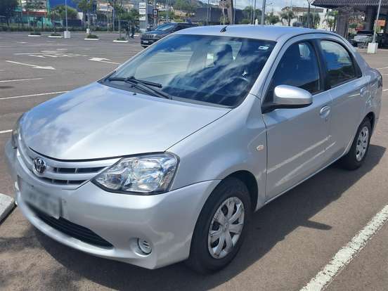 TOYOTA-ETIOS-2014