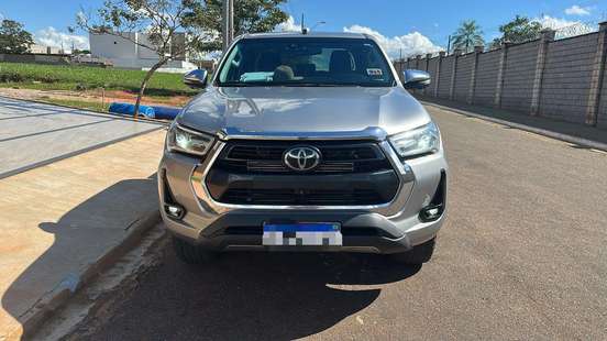 TOYOTA-HILUX-2.8 D-4D TURBO DIESEL CD SRX 4X4 AUTOMÁTICO TOYOTA-HILUX-2022
