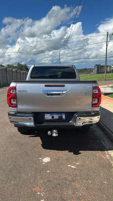 TOYOTA-HILUX-2.8 D-4D TURBO DIESEL CD SRX 4X4 AUTOMÁTICO TOYOTA-HILUX-2022