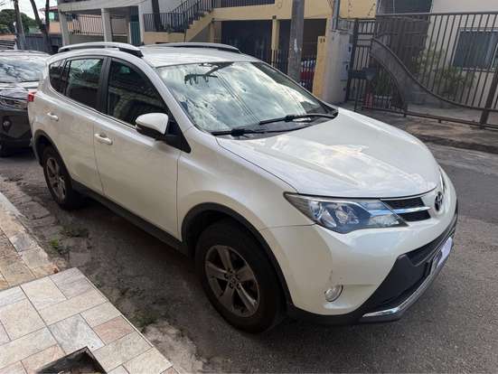 TOYOTA-RAV4-2015
