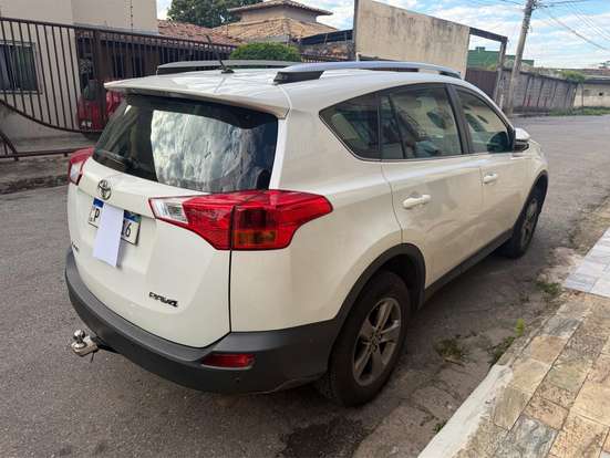 TOYOTA-RAV4-2015