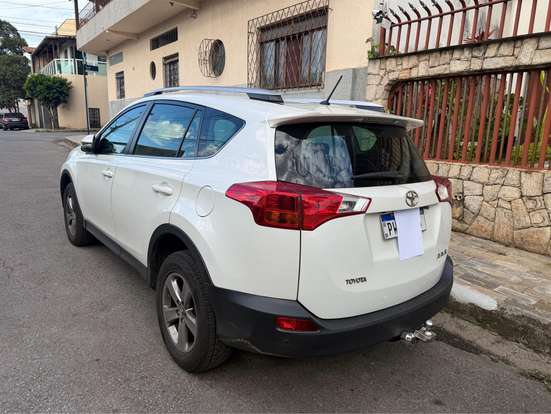 TOYOTA-RAV4-2015