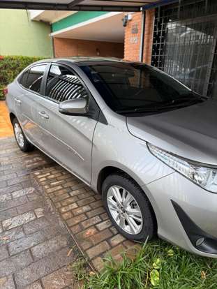 TOYOTA-YARIS-2019