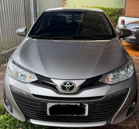 TOYOTA-YARIS-2019