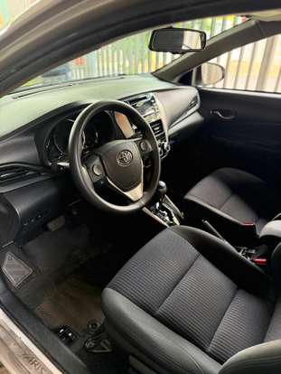 TOYOTA-YARIS-2019