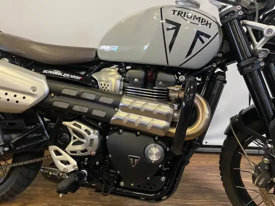 TRIUMPH-BONNEVILLE SCRAMBLER 1200 X-2024