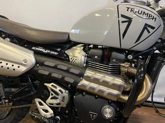 TRIUMPH-BONNEVILLE SCRAMBLER 1200 X-2024
