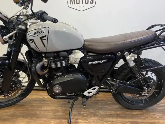 TRIUMPH-BONNEVILLE SCRAMBLER 1200 X-2024