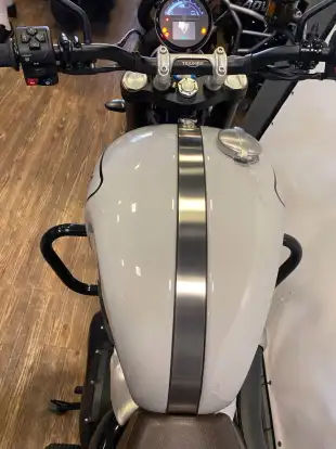 TRIUMPH-BONNEVILLE SCRAMBLER 1200 X-2024