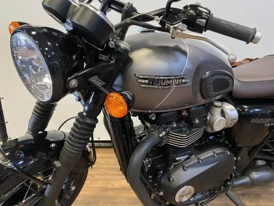 TRIUMPH-BONNEVILLE T120 BLACK 1200 TRIUMPH-BONNEVILLE T120 BLACK 1200-2025