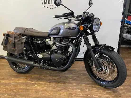 TRIUMPH-BONNEVILLE T120 BLACK 1200-2025