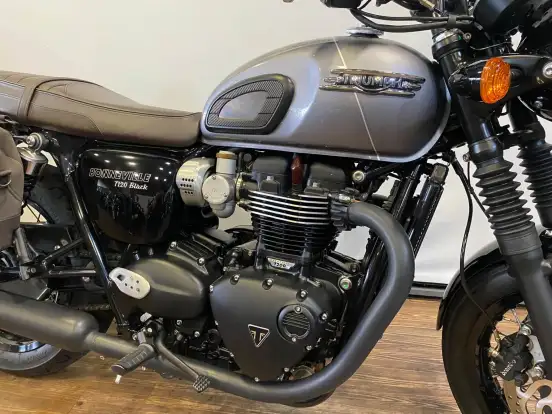 TRIUMPH-BONNEVILLE T120 BLACK 1200 TRIUMPH-BONNEVILLE T120 BLACK 1200-2025
