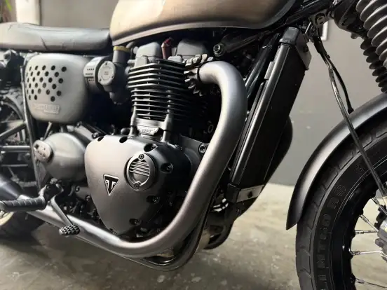 TRIUMPH-BONNEVILLE T120 BLACK 1200 TRIUMPH-BONNEVILLE T120 BLACK 1200-2023