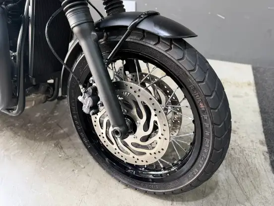 TRIUMPH-BONNEVILLE T120 BLACK 1200-2023